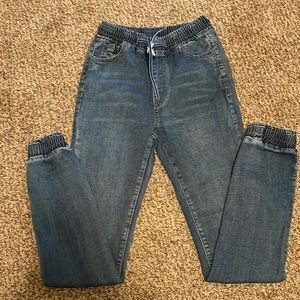 Stretchy retro jeans